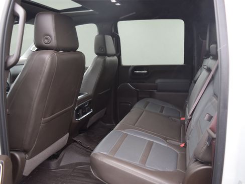 Used 2023 GMC Sierra 2500 Denali w/ Denali Ultimate Package AWD/4WD image 11