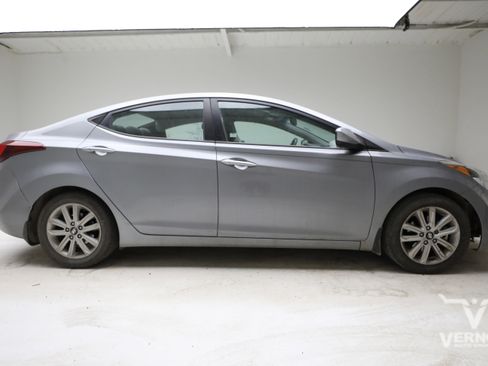 Used 2016 Hyundai Elantra SE w/ Option Group 02 image 5