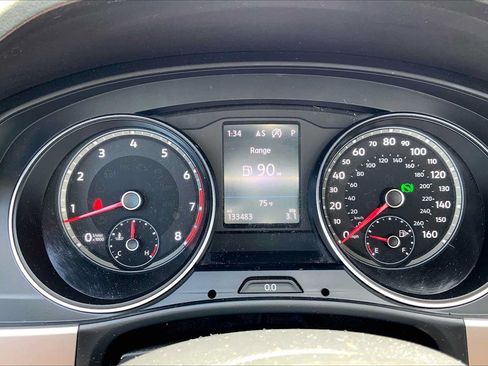 Used 2018 Volkswagen Atlas SEL AWD/4WD image 25