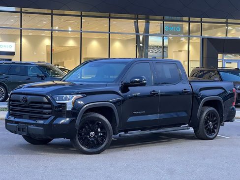 Used 2024 Toyota Tundra Limited image 2