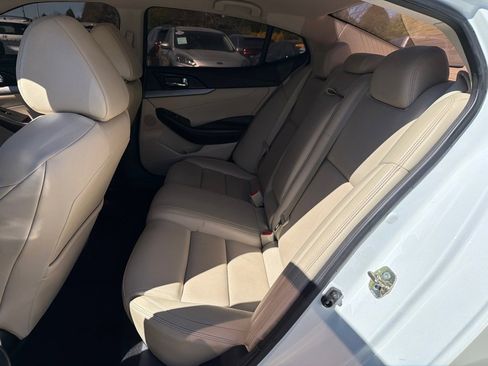 Used 2017 Nissan Maxima 3.5 SV image 19