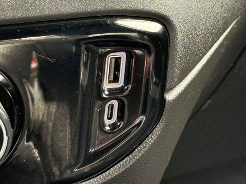 Used 2024 Chevrolet Silverado 3500 LT AWD/4WD image 27