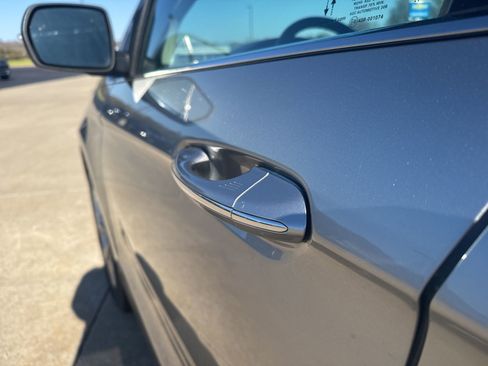 Used 2024 Ford Edge Titanium image 10