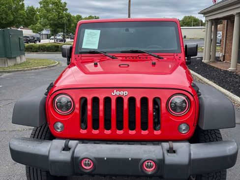 Used 2016 Jeep Wrangler Unlimited Sport w/ Quick Order Package 24S AWD/4WD image 2