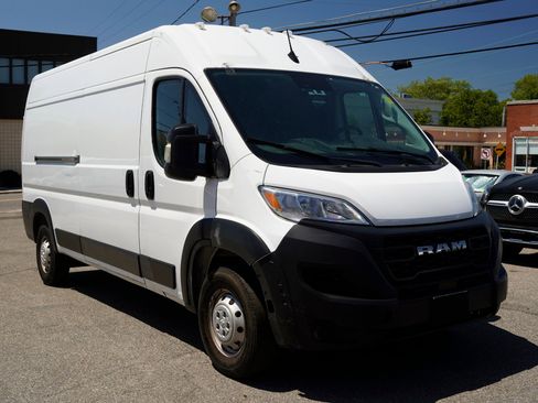 Used 2023 RAM ProMaster 2500 FWD image 8