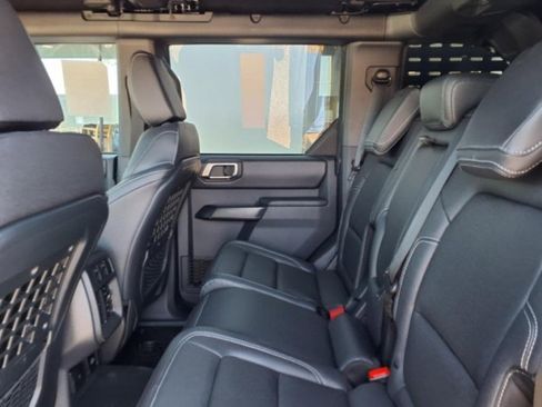 New 2025 Ford Bronco Badlands AWD/4WD image 7