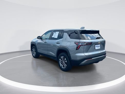 Used 2025 Chevrolet Equinox LT FWD image 7