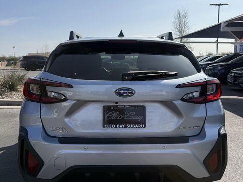 Used 2025 Subaru Crosstrek 2.5i Limited w/ Crosstrek Mirror Package image 6