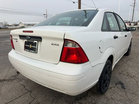 Used 2005 Ford Focus SE image 10