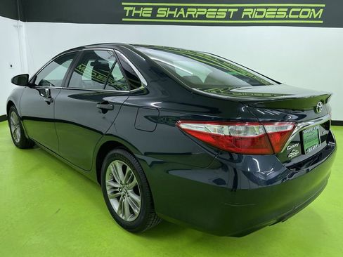 Used 2017 Toyota Camry SE image 7