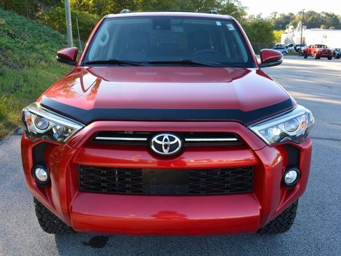 Used 2020 Toyota 4Runner SR5 Premium w/ Moonroof Package image 2