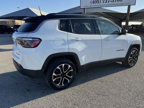 Certified 2022 Jeep Compass Limited image 6