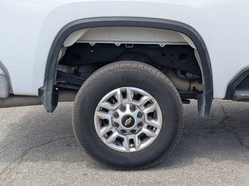 Used 2025 Chevrolet Silverado 2500 LT w/ Convenience Package AWD/4WD image 11