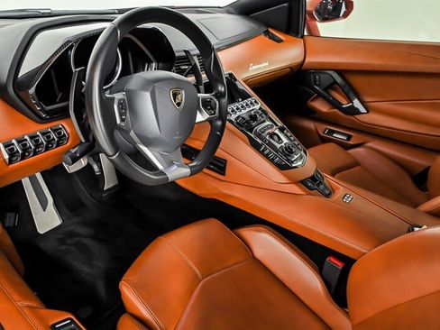 Used 2017 Lamborghini Aventador LP 700-4 AWD/4WD image 31