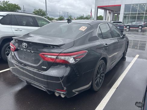 Used 2024 Toyota Camry XSE FWD image 6
