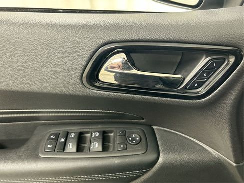 Used 2022 Dodge Durango GT image 11