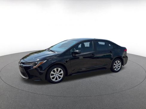 Used 2025 Toyota Corolla LE FWD image 7