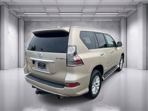 Used 2016 Lexus GX 460 w/ Premium Package AWD/4WD image 3