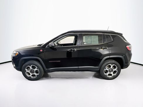 Used 2022 Jeep Compass Trailhawk w/ Trailhawk Convenience Group AWD/4WD image 8