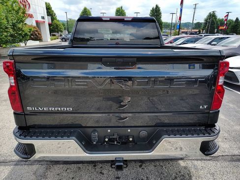 Used 2022 Chevrolet Silverado 1500 LT AWD/4WD image 5
