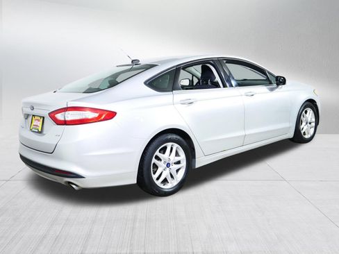 Used 2013 Ford Fusion SE FWD image 7