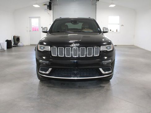 Used 2017 Jeep Grand Cherokee Summit image 3
