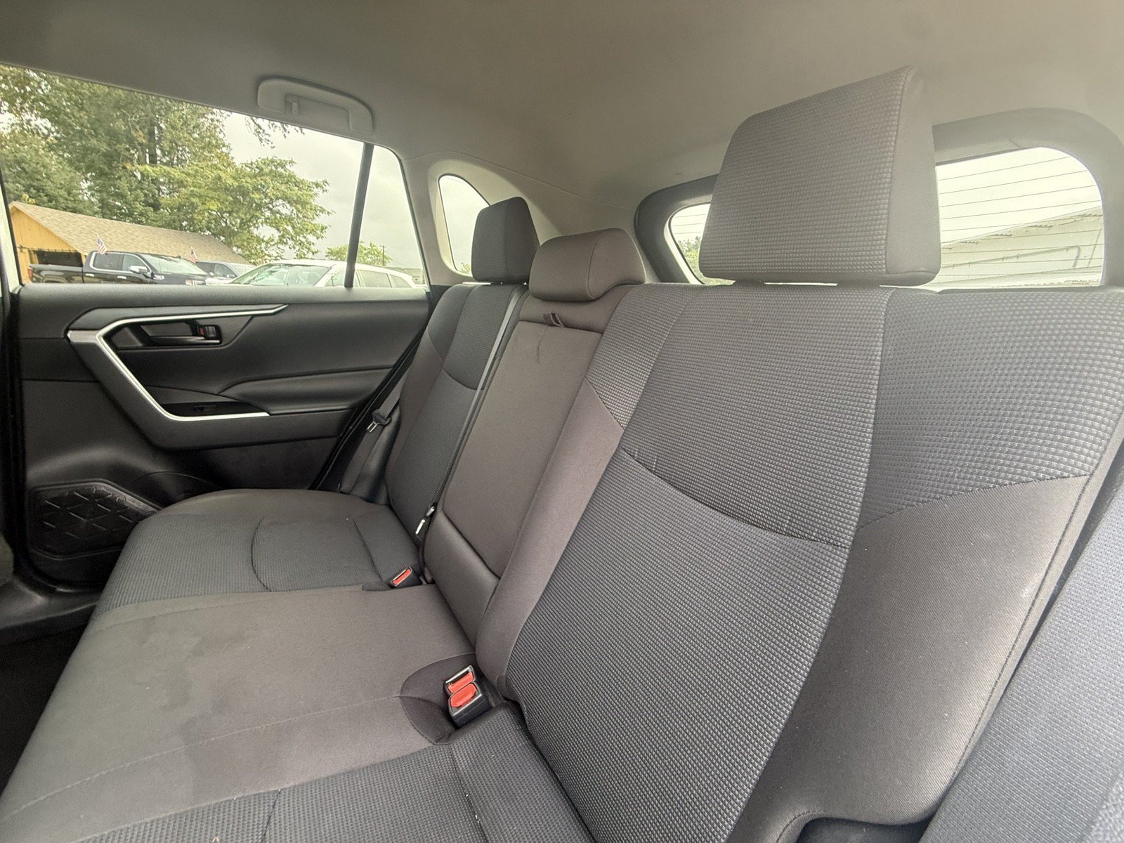 Used 2025 Toyota RAV4 LE AWD/4WD image 25