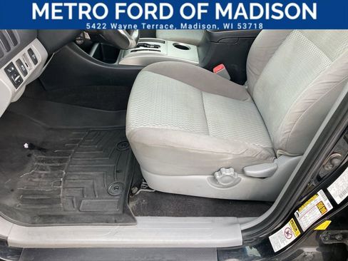 Used 2013 Toyota Tacoma Base image 14
