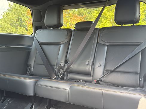 Used 2025 Ford Expedition Tremor AWD/4WD image 10
