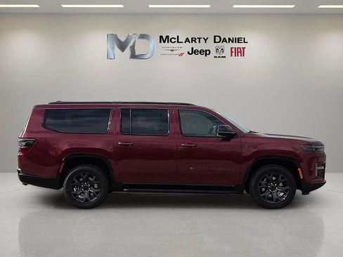 New 2026 Jeep Grand Wagoneer L Limited w/ 8-Passenger Seating Package AWD/4WD image 6