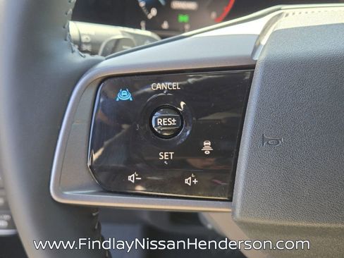 Used 2025 Nissan Murano SV image 23