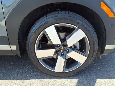 Certified 2024 Hyundai Santa Fe Limited FWD image 9