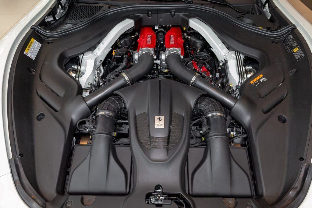 Used 2024 Ferrari Roma Spider RWD image 35