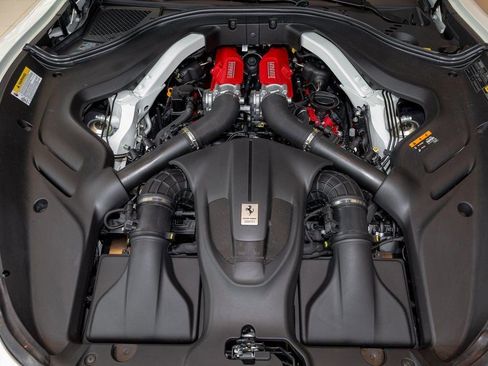 Used 2024 Ferrari Roma Spider image 35