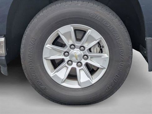 Used 2020 Chevrolet Silverado 1500 LT w/ Texas Edition AWD/4WD image 9