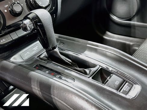 Used 2016 Honda HR-V LX image 18