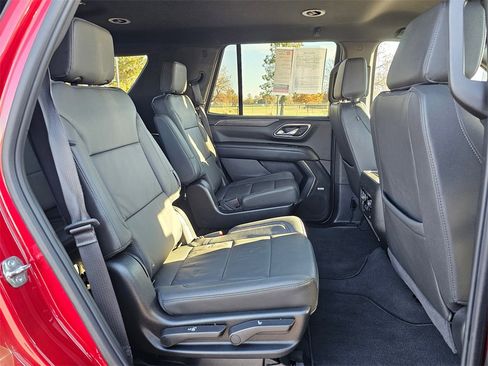 Used 2024 Chevrolet Tahoe Z71 image 12