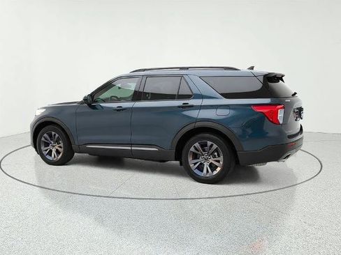 Certified 2023 Ford Explorer XLT w/ Equipment Group 202A RWD image 5