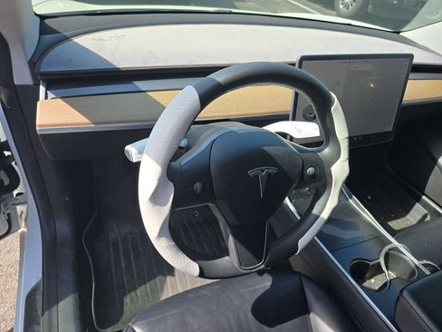 Used 2019 Tesla Model 3 Standard Range Plus RWD image 19
