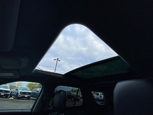 Certified 2022 Ford Explorer XLT w/ Equipment Group 202A image 42