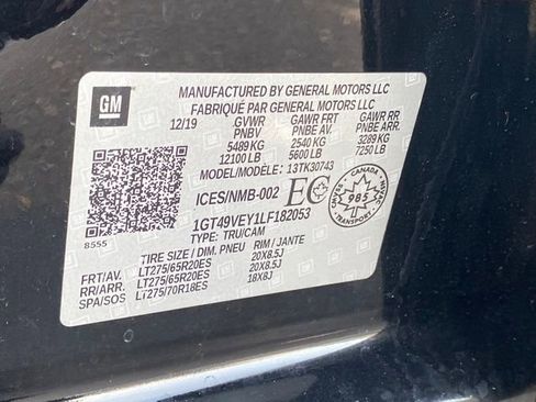Used 2020 GMC Sierra 3500 AT4 w/ AT4 Premium Package AWD/4WD image 25