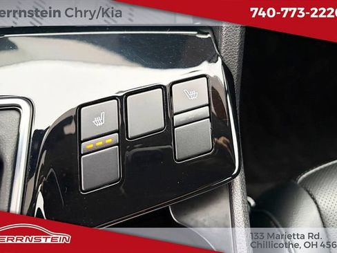 Used 2025 Kia Sportage EX AWD/4WD image 18
