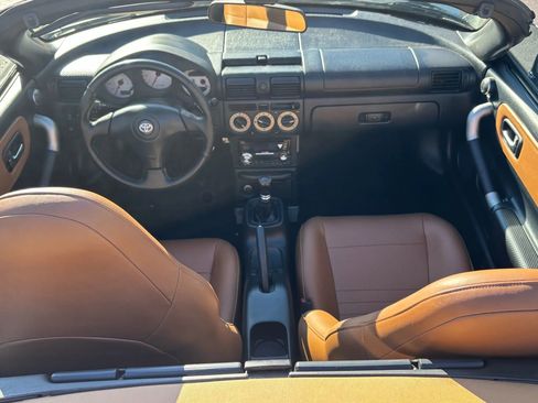 Used 2002 Toyota MR2 image 31