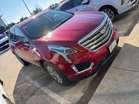 Used 2019 Cadillac XT5 Luxury image 3