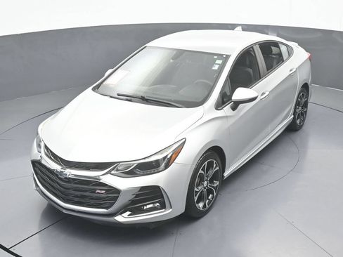 Used 2019 Chevrolet Cruze LT w/ RS Package FWD image 39