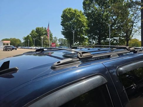 Used 2006 Chevrolet Avalanche Z71 w/ Preferred Equipment Group AWD/4WD image 14