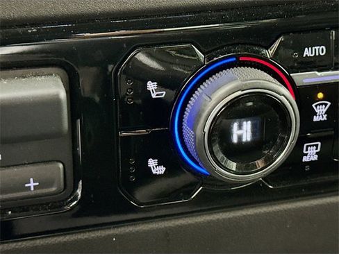 Used 2025 Chevrolet Silverado 1500 LT image 21