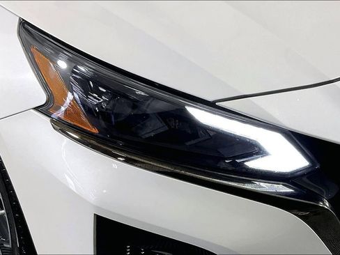 Used 2023 Nissan Altima 2.5 SR FWD image 38
