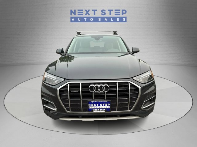 Used 2021 Audi Q5 2.0T Premium Plus w/ Premium Plus Package AWD/4WD image 2