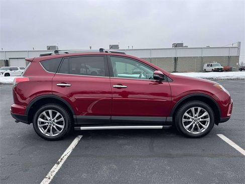 Used 2018 Toyota RAV4 Limited w/ Advanced Technology Package image 6